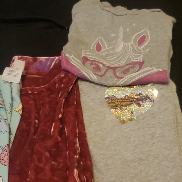 12-14 Leggings, Swim shorts and tee shirt - Picture 2 of 3